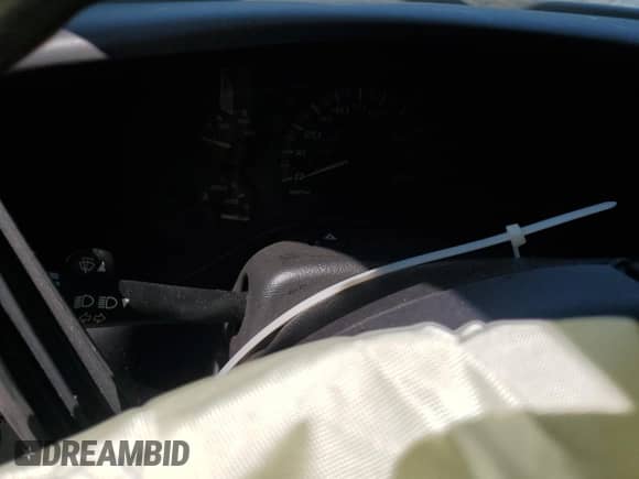 2005 Chevrolet Express Passenger с VIN 1GAHG35U151245752, выставлен на аукционе Copart как лот 66358765 с пробегом Не указан миль и Списание • Salvage title. История ставок и продаж доступна на DreamBid. Изображение 9.