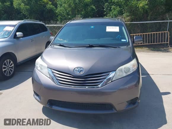 2016 Toyota Sienna LE AAS with VIN 5TDKK3DC8GS694887, listed as a IAAI auction lot 42698112 with 177,020 mi miles and . Bid and sale history available at DreamBid. Image 12.