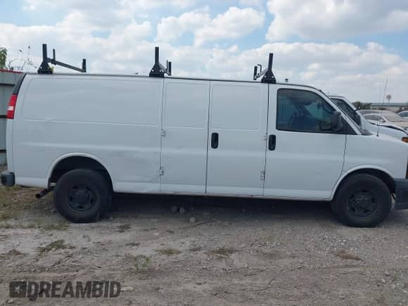 2019 Chevrolet Express Cargo с VIN 1GCWGBFGXK1369600, выставлен на аукционе IAAI как лот 43337240 с пробегом 169 566 миль миль и . История ставок и продаж доступна на DreamBid. Изображение 13.