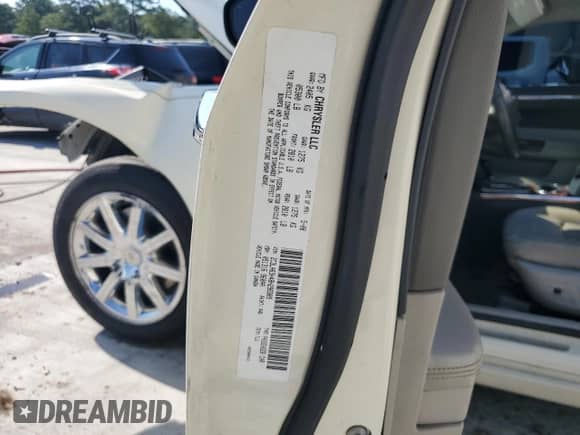 2008 Chrysler 300 C Hemi с VIN 2C3LA63H48H296909, выставлен на аукционе Copart как лот 65562675 с пробегом Не указан миль и Списание • Salvage title. История ставок и продаж доступна на DreamBid. Изображение 13.