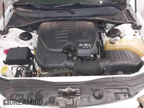 2013 Chrysler 300 with VIN 2C3CCARG6DH505220, listed as a IAAI auction lot 41944437 with 196,548 mi miles and . Bid and sale history available at DreamBid. Image 10.