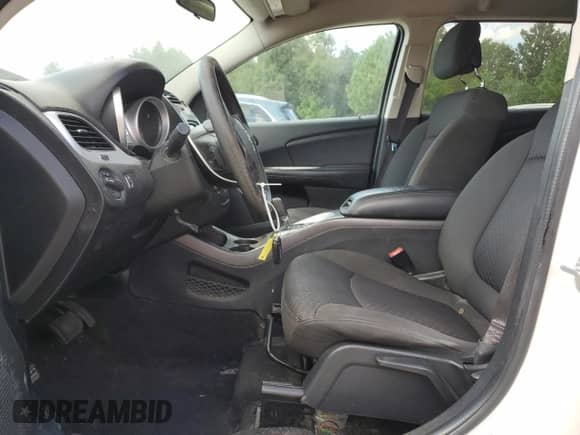 2017 Dodge Journey SE with VIN 3C4PDCAB0HT637117, listed as a Copart auction lot 70629555 with 152,396 mi miles and Salvage title. Bid and sale history available at DreamBid. Image 7.