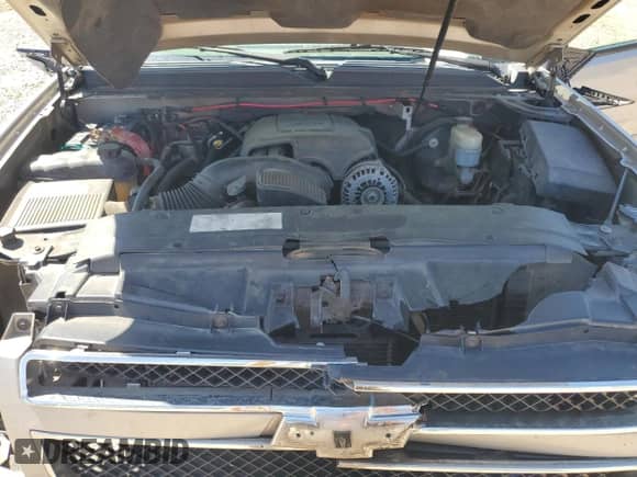 2009 Chevrolet Suburban 1LT z VIN 1GNFC26029J105867, wystawiony jako Copart lot #49465495 z przebiegiem 206 684 mil mil oraz Szkoda całkowita • Salvage title. Historia ofert i sprzedaży dostępna na DreamBid. Obrazek 13.