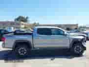 2016 Toyota Tacoma SR5 с VIN 3TMAZ5CNXGM019256, выставлен на аукционе IAAI как лот 42294477 с пробегом 123 680 миль миль и . История ставок и продаж доступна на DreamBid. Изображение 13.