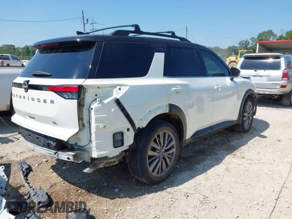 2024 Nissan Pathfinder SL with VIN 5N1DR3CB7RC227165, listed as a IAAI auction lot 43015108 with 28,753 mi miles and . Bid and sale history available at DreamBid. Image 4.