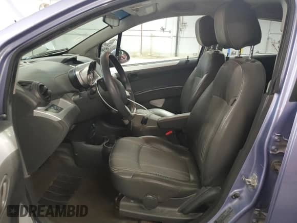 2015 Chevrolet Spark LS z VIN KL8CB6S92FC738906, wystawiony jako Copart lot #91193185 z przebiegiem 86 872 mil mil oraz Czysty tytuł • Clean title. Historia ofert i sprzedaży dostępna na DreamBid. Obrazek 7.