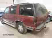 1998 Chevrolet Tahoe z VIN 1GNEK13R2WJ318633, wystawiony jako IAAI lot #42677315 z przebiegiem 204 476 mil mil oraz . Historia ofert i sprzedaży dostępna na DreamBid. Obrazek 3.