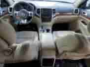 2012 Jeep Grand Cherokee Limited z VIN 1C4RJEBG7CC276299, wystawiony jako Copart lot #64085755 z przebiegiem 86 272 mil mil oraz Szkoda całkowita • Salvage title. Historia ofert i sprzedaży dostępna na DreamBid. Obrazek 8.