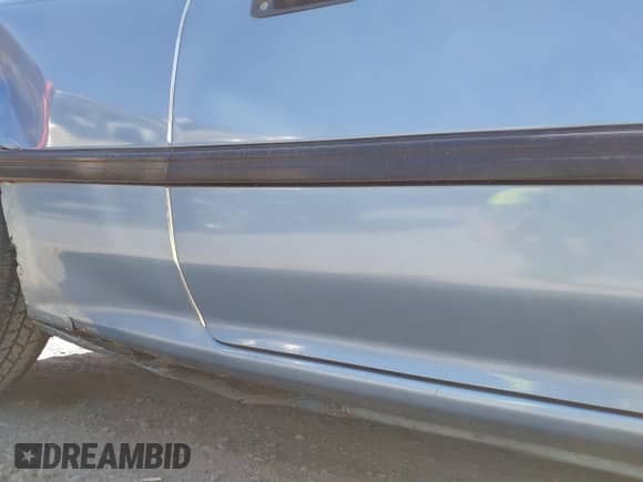 1988 Honda Civic with VIN JHMED6346JS001458, listed as a IAAI auction lot 41857021 with 80,979 mi miles and . Bid and sale history available at DreamBid. Image 14.