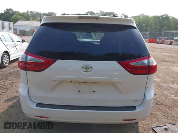 2019 Toyota Sienna LE Auto Access Seat with VIN 5TDKZ3DC4KS008154, listed as a IAAI auction lot 42475084 with 146,347 mi miles and . Bid and sale history available at DreamBid. Image 17.