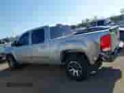 2007 GMC Sierra 1500 SLE1 z VIN 3GTEC13C47G522872, wystawiony jako IAAI lot #42220702 z przebiegiem 109 543 mil mil oraz . Historia ofert i sprzedaży dostępna na DreamBid. Obrazek 14.