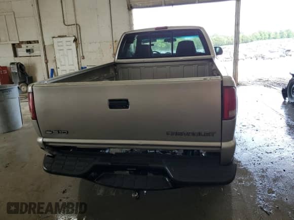 2000 Chevrolet S-10 LS ZR2 с VIN 1GCCT19W5Y8178582, выставлен на аукционе Copart как лот 57408875 с пробегом 264 571 миль миль и Списание • Salvage title. История ставок и продаж доступна на DreamBid. Изображение 6.