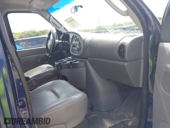 2008 Ford Econoline Cargo Commercial with VIN 1FTNE24W18DB29886, listed as a IAAI auction lot 42048608 with 101,666 mi miles and . Bid and sale history available at DreamBid. Image 5.