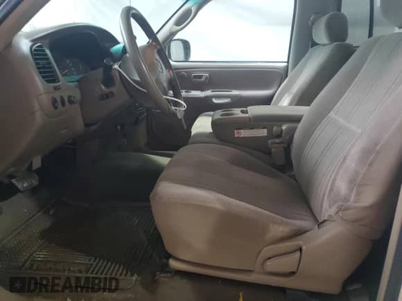 2000 Toyota Tundra SR5 с VIN 5TBKT4410YS118738, выставлен на аукционе Copart как лот 89438635 с пробегом 128 140 миль миль и Чистый • Clean title. История ставок и продаж доступна на DreamBid. Изображение 7.