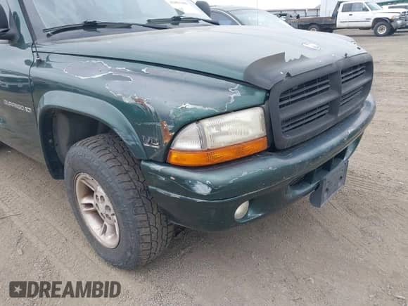 1999 Dodge Durango with VIN 1B4HS28Y8XF503833, listed as a IAAI auction lot 42881409 with 185,572 mi miles and . Bid and sale history available at DreamBid. Image 14.