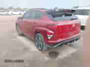 2024 Hyundai Kona N Line z VIN KM8HACA32RU089467, wystawiony jako IAAI lot #43021715 z przebiegiem 10 343 mil mil oraz . Historia ofert i sprzedaży dostępna na DreamBid. Obrazek 3.