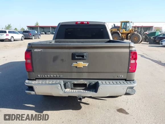 2014 Chevrolet Silverado 1500 LTZ z VIN 3GCUKSEC0EG281472, wystawiony jako IAAI lot #43075403 z przebiegiem 94 093 mil mil oraz . Historia ofert i sprzedaży dostępna na DreamBid. Obrazek 17.