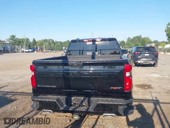 2023 Chevrolet Silverado 1500 RST with VIN 2GCUDEED0P1111340, listed as a IAAI auction lot 43061790 with 3,796 mi miles and . Bid and sale history available at DreamBid. Image 15.