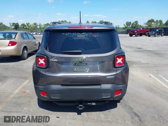 2017 Jeep Renegade Latitude z VIN ZACCJABB9HPF72060, wystawiony jako IAAI lot #43168388 z przebiegiem 54 259 mil mil oraz . Historia ofert i sprzedaży dostępna na DreamBid. Obrazek 17.