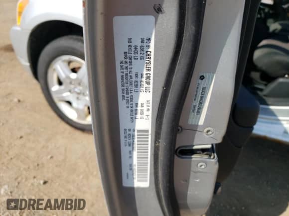 2011 Dodge Caliber z VIN 1B3CB1HA3BD296851, wystawiony jako Copart lot #68704655 z przebiegiem 113 601 mil mil oraz Czysty tytuł • Clean title. Historia ofert i sprzedaży dostępna na DreamBid. Obrazek 12.