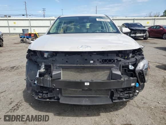 2024 Hyundai Kona SE с VIN KM8HA3AB3RU042651, выставлен на аукционе Copart как лот 69576095 с пробегом 42 854 миль миль и Списание • Salvage title. История ставок и продаж доступна на DreamBid. Изображение 5.