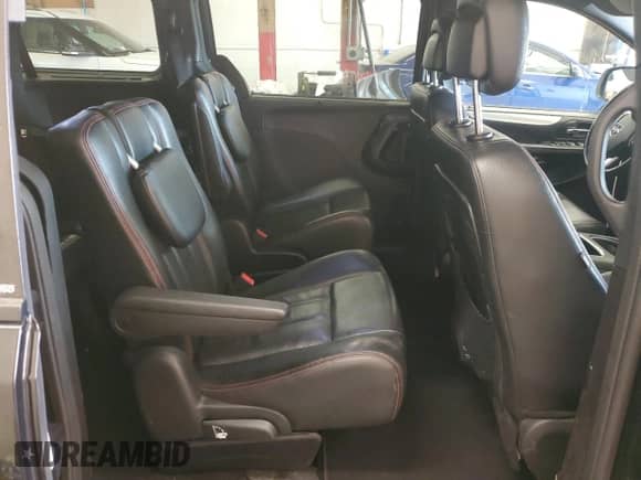 2014 Dodge Grand Caravan R/T with VIN 2C4RDGEGXER177257, listed as a Copart auction lot 62407225 with 199,332 mi miles and Non repairable. Bid and sale history available at DreamBid. Image 11.