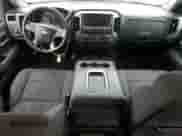 2017 Chevrolet Silverado 1500 LT z VIN 3GCPCREH1HG440762, wystawiony jako Copart lot #86527844 z przebiegiem 238 123 mil mil oraz Szkoda całkowita • Salvage title. Historia ofert i sprzedaży dostępna na DreamBid. Obrazek 8.