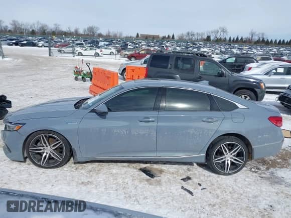 2021 Honda Accord Touring с VIN 1HGCV3F98MA002392, выставлен на аукционе IAAI как лот 41615326 с пробегом 61 384 миль миль и . История ставок и продаж доступна на DreamBid. Изображение 13.