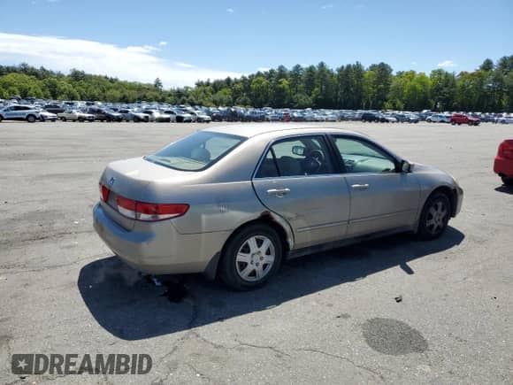 2003 Honda Accord LX с VIN 1HGCM56433A139337, выставлен на аукционе Copart как лот 57292375 с пробегом 242 724 миль миль и Списание • Salvage title. История ставок и продаж доступна на DreamBid. Изображение 3.