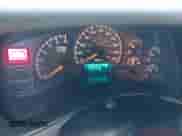 2000 GMC Sierra 1500 SLE z VIN 1GTEC19T9YZ326564, wystawiony jako IAAI lot #41284750 z przebiegiem 327 416 mil mil oraz . Historia ofert i sprzedaży dostępna na DreamBid. Obrazek 7.