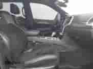 2018 Jeep Grand Cherokee SRT z VIN 1C4RJFDJ2JC391503, wystawiony jako IAAI lot #41717243 z przebiegiem 78 157 mil mil oraz . Historia ofert i sprzedaży dostępna na DreamBid. Obrazek 5.