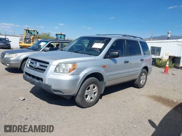 2007 Honda Pilot LX с VIN 5FNYF18187B024434, выставлен на аукционе IAAI как лот 43177913 с пробегом 227 172 миль миль и . История ставок и продаж доступна на DreamBid. Изображение 2.