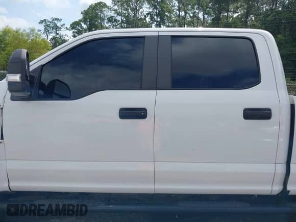 2017 Ford F-250 Lariat z VIN 1FT7W2B64HEE30347, wystawiony jako IAAI lot #43105738 z przebiegiem 85 156 mil mil oraz . Historia ofert i sprzedaży dostępna na DreamBid. Obrazek 15.