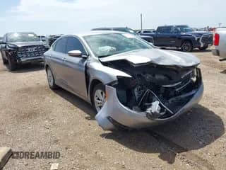 2016 Chrysler 200 Touring z VIN 1C3CCCFB2GN182719, wystawiony jako IAAI lot #42713064 z przebiegiem 107 363 mil mil oraz . Historia ofert i sprzedaży dostępna na DreamBid. Obrazek 1.