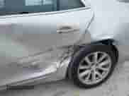 2016 Chevrolet Malibu LTZ z VIN 1G11E5SA8GF101117, wystawiony jako IAAI lot #42409120 z przebiegiem 126 943 mil mil oraz . Historia ofert i sprzedaży dostępna na DreamBid. Obrazek 6.