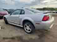 2001 Ford Mustang GT Deluxe с VIN 1FAFP42X31F132388, выставлен на аукционе Copart как лот 70683905 с пробегом 149 365 миль миль и На запчасти • Non repairable. История ставок и продаж доступна на DreamBid. Изображение 2.