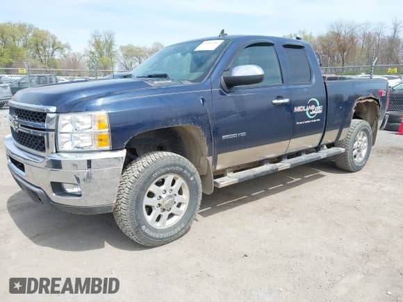 2011 Chevrolet Silverado 2500HD LT с VIN 1GC2KXCG2BZ221313, выставлен на аукционе IAAI как лот 42056285 с пробегом 165 012 миль миль и . История ставок и продаж доступна на DreamBid. Изображение 21.