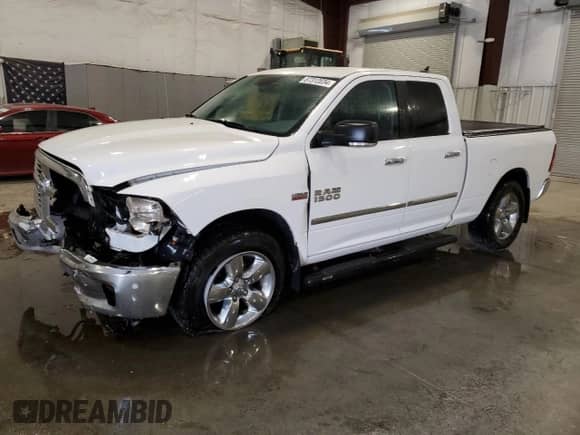 2017 Ram 1500 SLT z VIN 1C6RR7GTXHS507291, wystawiony jako Copart lot #87312034 z przebiegiem 75 074 mil mil oraz Szkoda całkowita • Salvage title. Historia ofert i sprzedaży dostępna na DreamBid. Obrazek 1.