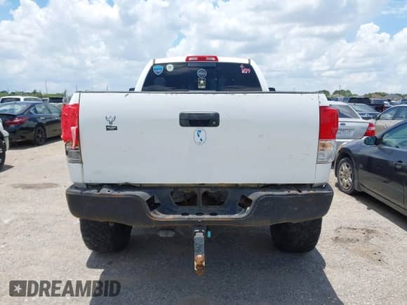 2012 Toyota Tundra с VIN 5TFUM5F19CX036283, выставлен на аукционе IAAI как лот 42566059 с пробегом 221 325 миль миль и . История ставок и продаж доступна на DreamBid. Изображение 16.