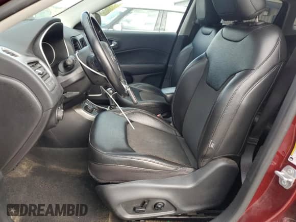 2020 Jeep Compass Latitude z VIN 3C4NJDBB1LT240917, wystawiony jako Copart lot #85281515 z przebiegiem 73 386 mil mil oraz Szkoda całkowita • Salvage title. Historia ofert i sprzedaży dostępna na DreamBid. Obrazek 7.