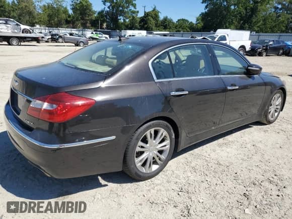 2014 Hyundai Genesis 3.8L z VIN KMHGC4DD3EU265095, wystawiony jako Copart lot #70248004 z przebiegiem 120 669 mil mil oraz Czysty tytuł • Clean title. Historia ofert i sprzedaży dostępna na DreamBid. Obrazek 3.