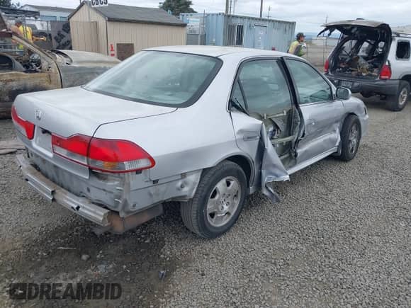 2002 Honda Accord EX with VIN 1HGCG165X2A039503, listed as a IAAI auction lot 42504784 with 201,995 mi miles and . Bid and sale history available at DreamBid. Image 4.