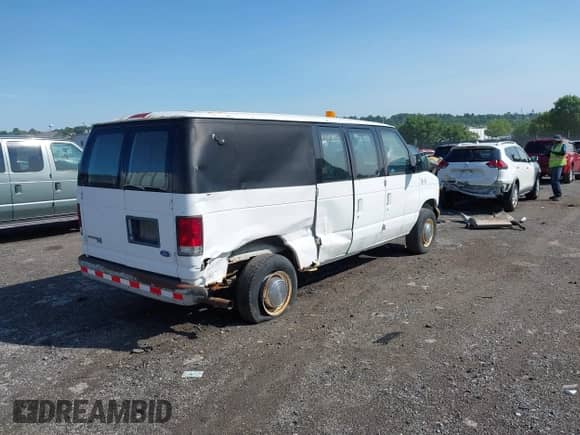1996 Ford Econoline Cargo с VIN 1FTHE24H2THB36426, выставлен на аукционе IAAI как лот 42396139 с пробегом 91 707 миль миль и . История ставок и продаж доступна на DreamBid. Изображение 4.