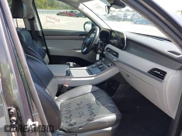 2020 Hyundai Palisade SE with VIN KM8R14HE8LU035227, listed as a IAAI auction lot 43345483 with 68,519 mi miles and . Bid and sale history available at DreamBid. Image 5.