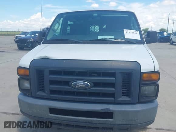 2013 Ford Econoline Cargo Commercial z VIN 1FTNE1EW4DDA91783, wystawiony jako IAAI lot #42919068 z przebiegiem 240 870 mil mil oraz . Historia ofert i sprzedaży dostępna na DreamBid. Obrazek 6.
