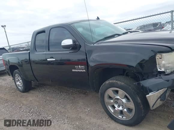 2010 GMC Sierra 1500 SLE with VIN 1GTSCVE04AZ268455, listed as a IAAI auction lot 41005184 with 303,161 mi miles and . Bid and sale history available at DreamBid. Image 13.
