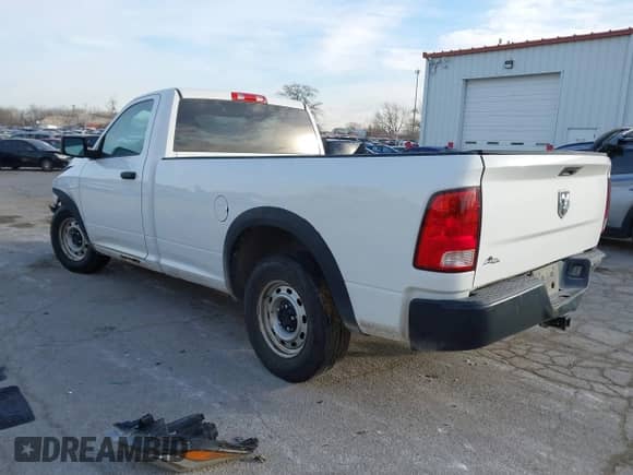 2012 Ram 1500 ST z VIN 3C6JD6DP5CG264518, wystawiony jako IAAI lot #41103265 z przebiegiem 145 791 mil mil oraz . Historia ofert i sprzedaży dostępna na DreamBid. Obrazek 3.