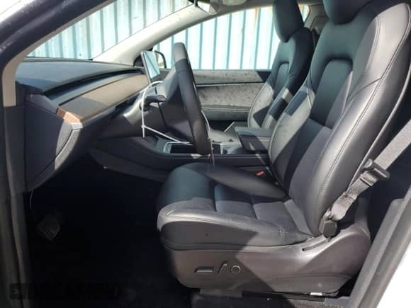 2021 Tesla Model Y Long Range z VIN 5YJYGDEE4MF295914, wystawiony jako Copart lot #85107055 z przebiegiem 49 996 mil mil oraz Szkoda całkowita • Salvage title. Historia ofert i sprzedaży dostępna na DreamBid. Obrazek 7.