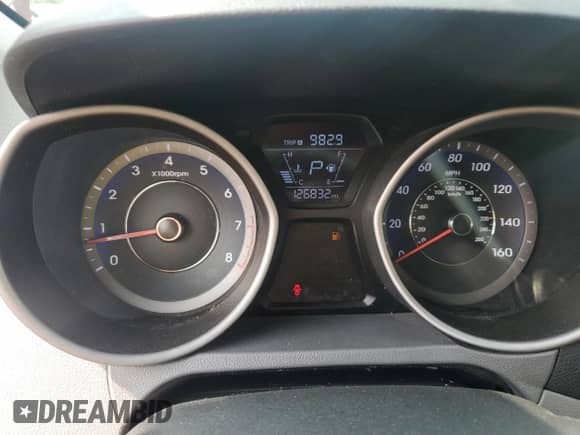 2014 Hyundai Elantra SE с VIN KMHDH4AE0EU182791, выставлен на аукционе Copart как лот 71706765 с пробегом 126 832 миль миль и Списание • Salvage title. История ставок и продаж доступна на DreamBid. Изображение 9.