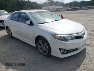 2014 Toyota Camry L with VIN 4T1BF1FK1EU446742, listed as a IAAI auction lot 42929796 with 171,065 mi miles and . Bid and sale history available at DreamBid. Image 1.
